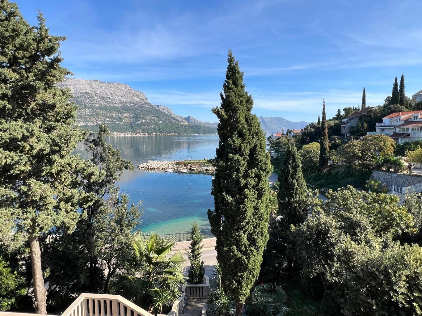 Villa Jade Apartments Front Row Sea View - Walk To Korcula Old Town Medvinjak Bagian luar foto