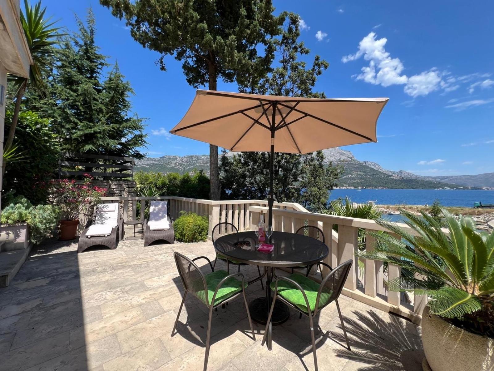 Villa Jade Apartments Front Row Sea View - Walk To Korcula Old Town Medvinjak Bagian luar foto