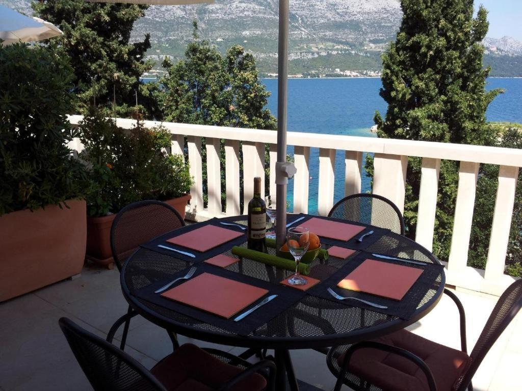Villa Jade Apartments Front Row Sea View - Walk To Korcula Old Town Medvinjak Bagian luar foto