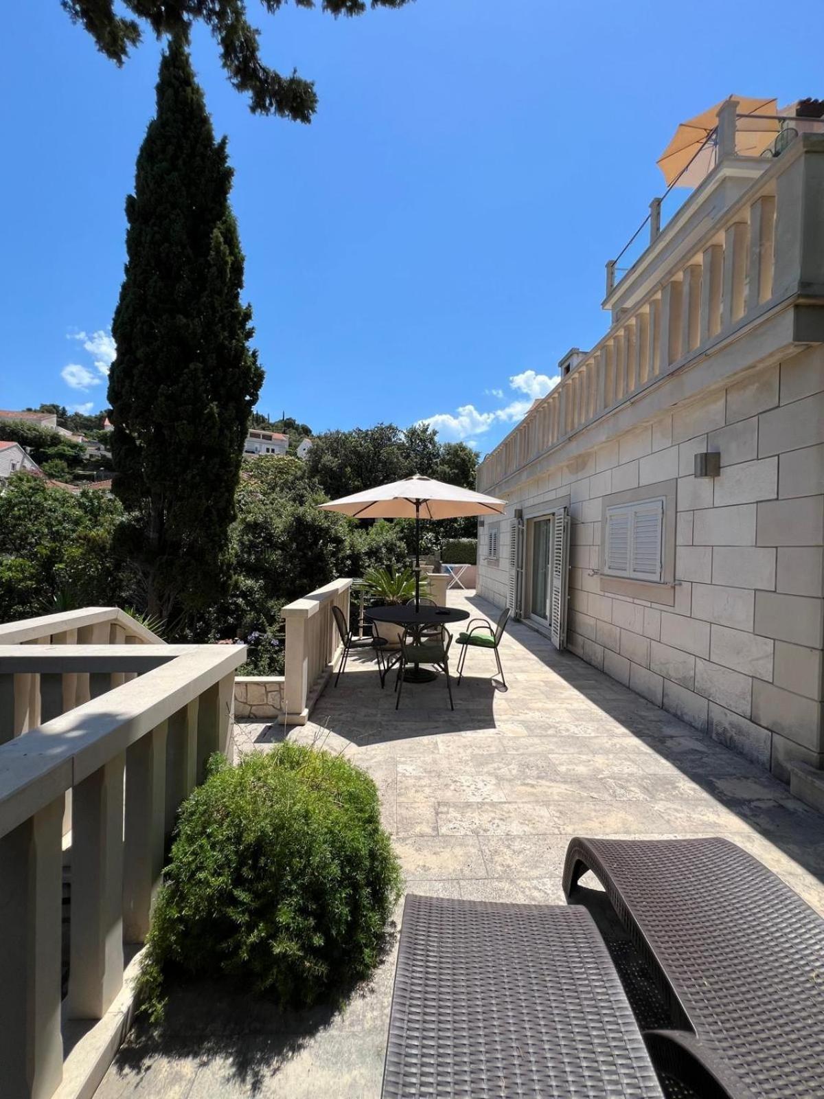 Villa Jade Apartments Front Row Sea View - Walk To Korcula Old Town Medvinjak Bagian luar foto