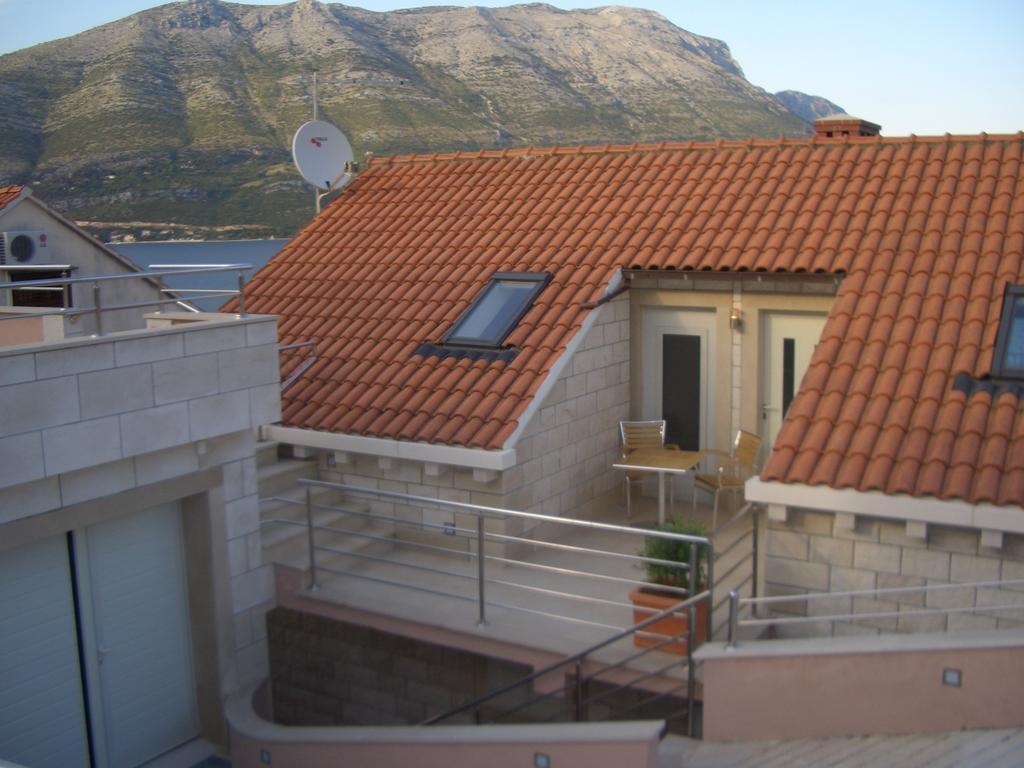 Villa Jade Apartments Front Row Sea View - Walk To Korcula Old Town Medvinjak Ruang foto